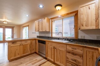 3178 Catkin Lane in Bozeman, MT - Building Photo - Building Photo