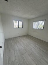 1490 W 42nd Pl in Hialeah, FL - Building Photo - Building Photo