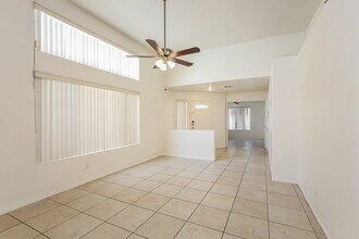 6059 Evening View St in North Las Vegas, NV - Foto de edificio - Building Photo