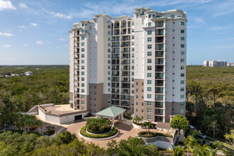 Montego at Cove Towers in Naples, FL - Foto de edificio - Building Photo