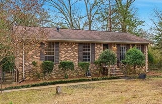 1233 Frances St in Leeds, AL - Building Photo