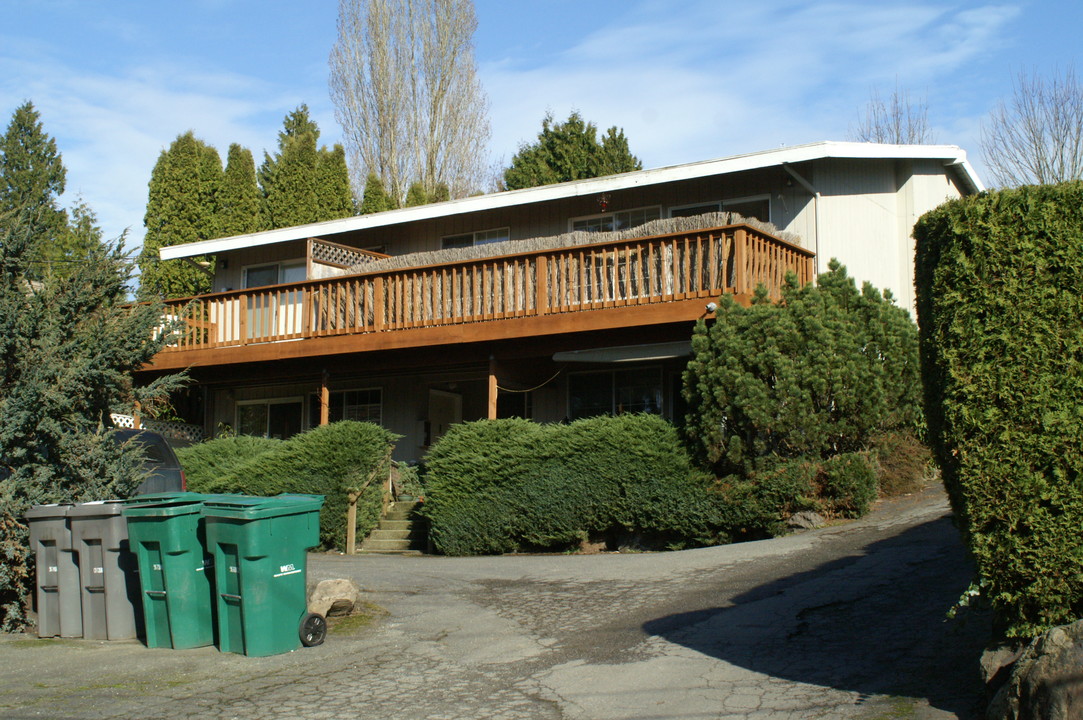 11444 99th Pl NE in Kirkland, WA - Building Photo