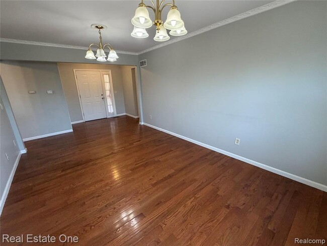 28813 Armanda Dr in Warren, MI - Building Photo - Building Photo
