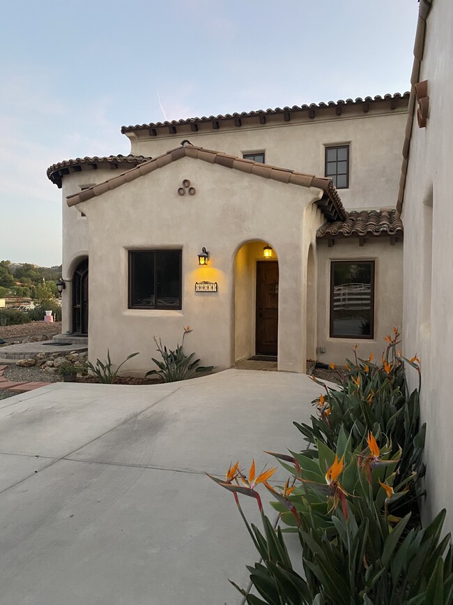 20277 Elfin Vista Ln, Unit Elfin Apartment
