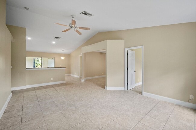 1125 Alvin Ave in Lehigh Acres, FL - Building Photo - Building Photo