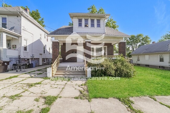 1205 W Brons Ave