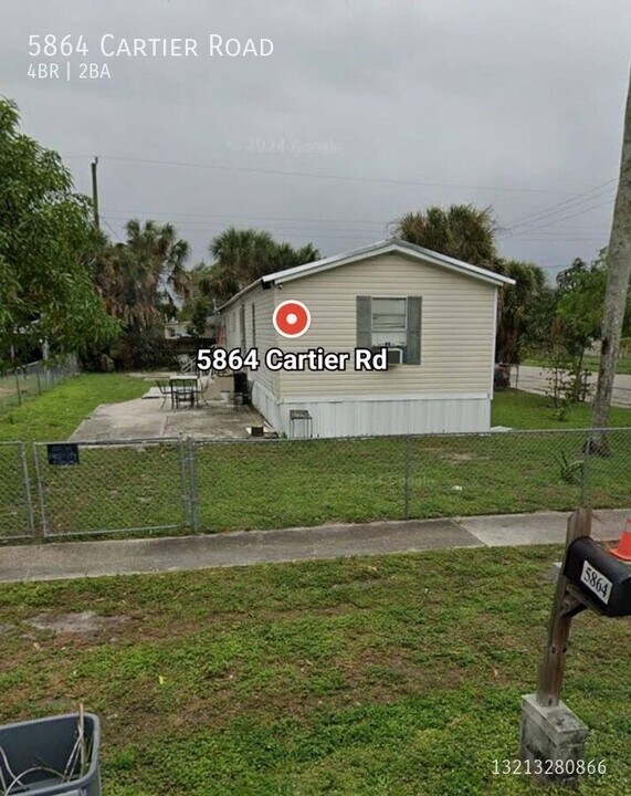 5864 Cartier Rd in Boca Raton, FL - Building Photo