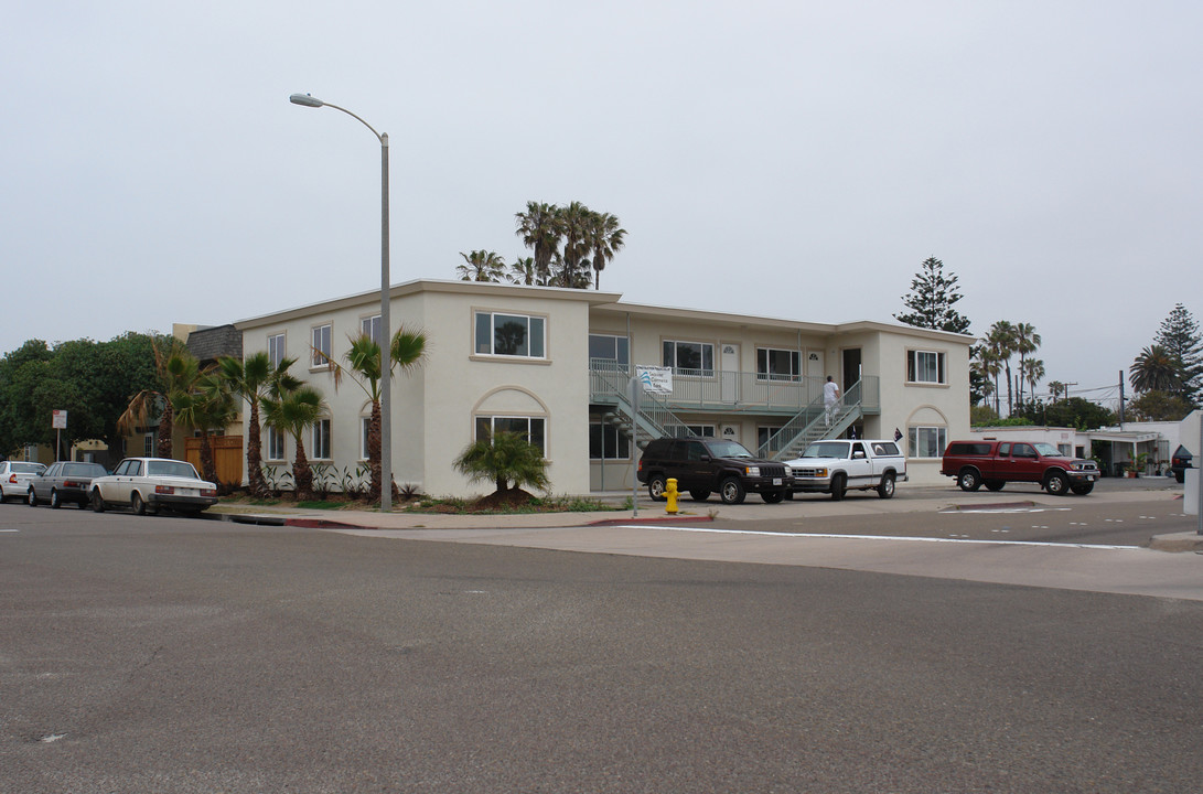 10 Units in Imperial Beach, CA - Building Photo