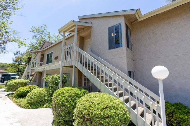 663 Diamond Way in Vista, CA - Building Photo - Building Photo