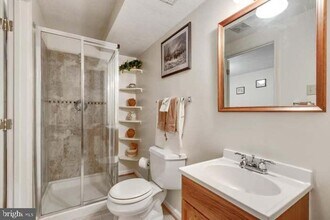 16607 Accolon Ct in Dumfries, VA - Building Photo - Building Photo