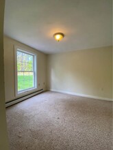 49 Barnes Rd in Windham, ME - Building Photo - Building Photo