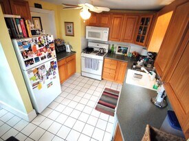 28 Green St, Unit 2 in Boston, MA - Building Photo