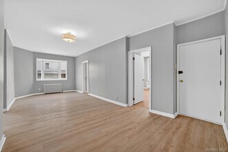 4 Amackassin Terrace in Yonkers, NY - Building Photo - Building Photo