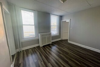 1242 W Allegheny Ave in Philadelphia, PA - Building Photo - Building Photo