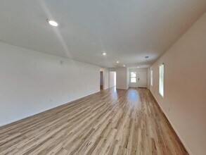 22255 Stoney Ravine Dr in Roman Forest, TX - Building Photo - Building Photo