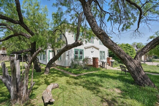 318 Palm St, Unit B in Abilene, TX - Building Photo - Building Photo