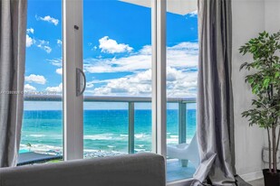 1600 S Ocean Dr, Unit #14 Ocean view in Hollywood, FL - Building Photo