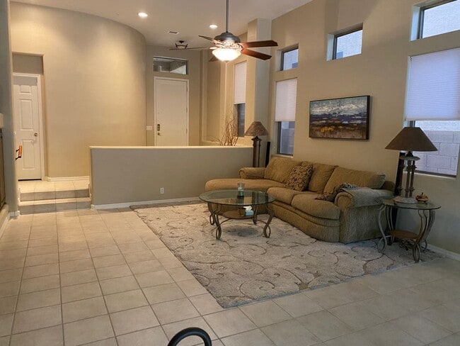 7634 E San Fernando Dr in Scottsdale, AZ - Building Photo - Building Photo