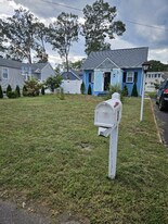 8 Bash Rd in Toms River, NJ - Building Photo