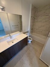 2507 NE 182nd St, Unit A2 in North Miami Beach, FL - Building Photo - Building Photo
