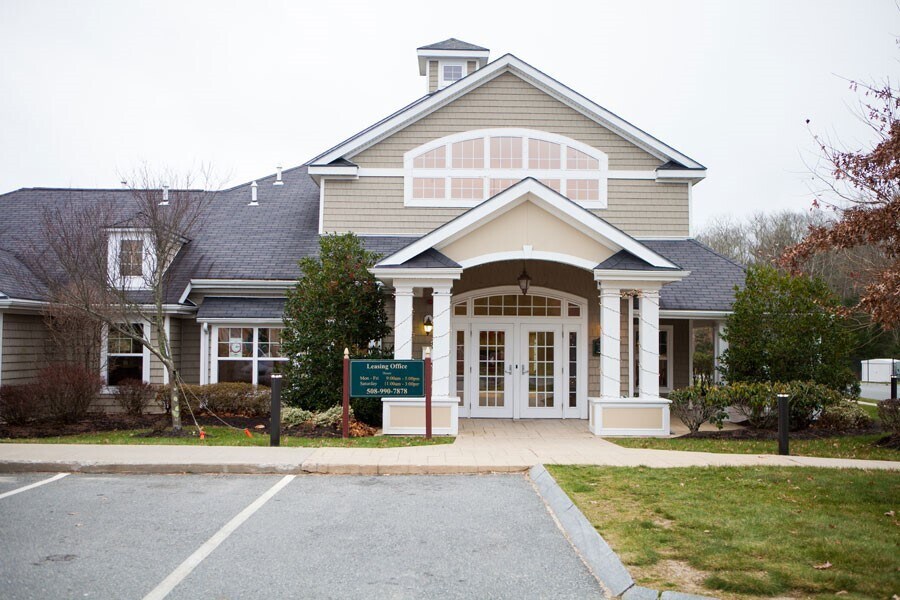 Dartmouth Woods North Dartmouth, MA Apartments