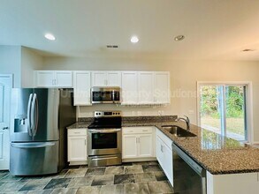 1301 Putnam Dr in Belville, NC - Building Photo - Building Photo