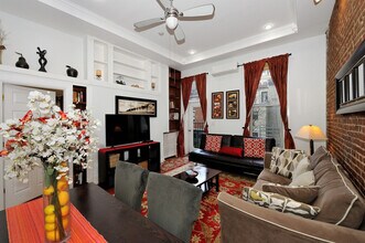 200 Central Prk W in New York, NY - Building Photo - Building Photo