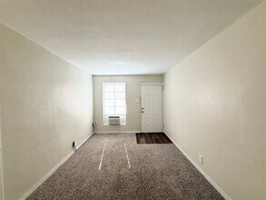 2717 Hadley St in Houston, TX - Building Photo - Building Photo