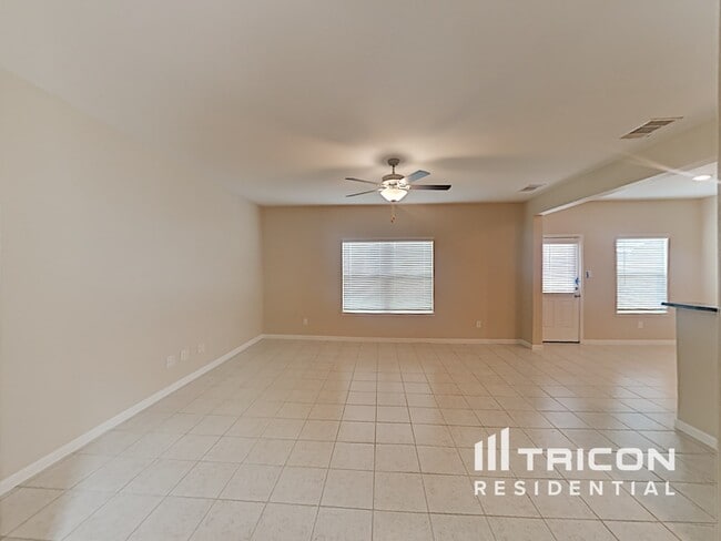 504 Red Dusk Paint Dr in La Marque, TX - Building Photo - Building Photo