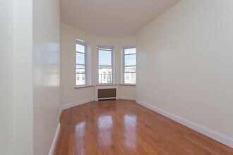 60-73 71st Ave-Unit -3 in Queens, NY - Building Photo - Building Photo