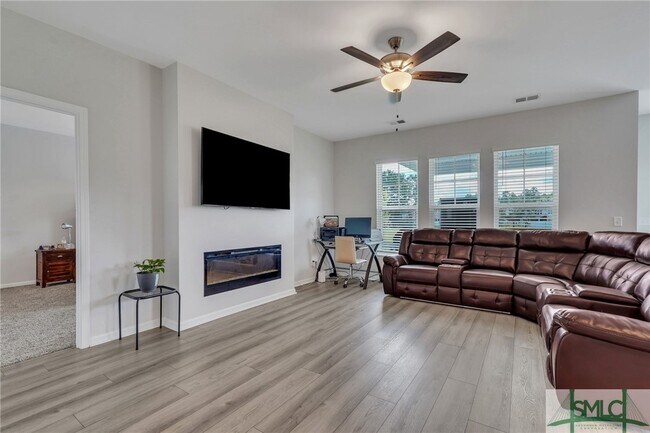 property at 108 Como Dr