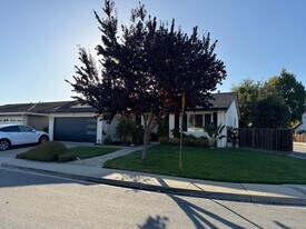 3415 Isherwood Pl in Fremont, CA - Building Photo