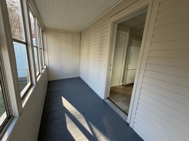 68 Meadow St in North Adams, MA - Building Photo - Building Photo