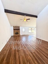 917 Old Mill Cir in Irving, TX - Building Photo - Building Photo