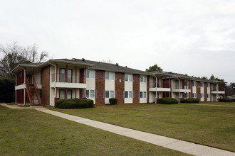 Washington Plaza Apartments in Mobile, AL - Building Photo - Building Photo