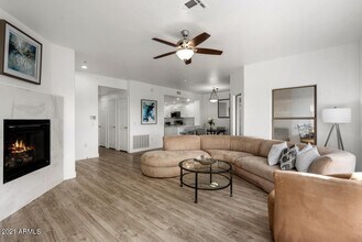 20121 N 76th St in Scottsdale, AZ - Building Photo - Building Photo