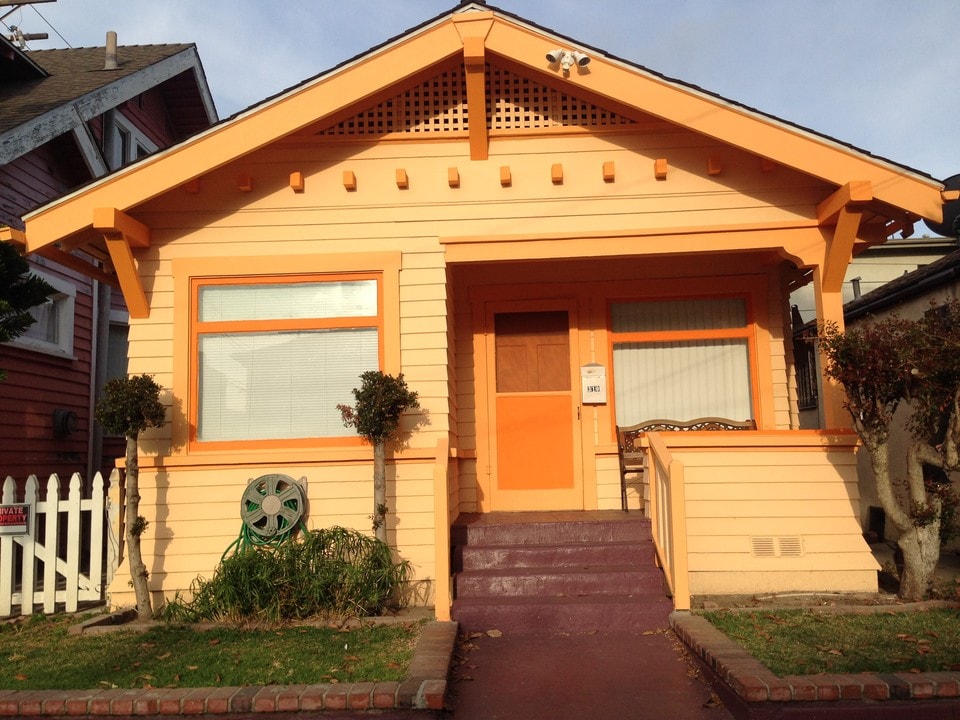 310 Cerritos Ave in Long Beach, CA - Building Photo