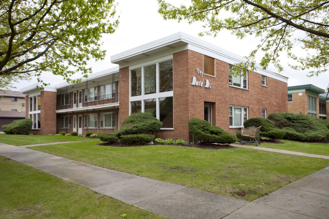 1143 David Dr in Bensenville, IL - Foto de edificio