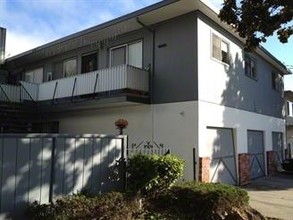 6530 Gladys Ave in El Cerrito, CA - Building Photo - Building Photo