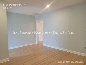 408 Princess St in Clearwater, FL - Foto de edificio - Building Photo