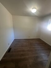 215 Mortimer St in Klamath Falls, OR - Building Photo - Building Photo