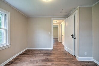 317 Mill St in Bluff City, TN - Building Photo - Building Photo