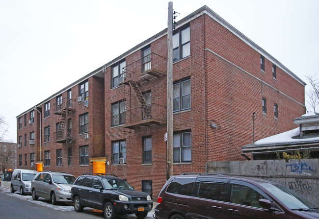 2742 E 13th St in Brooklyn, NY - Building Photo - Building Photo