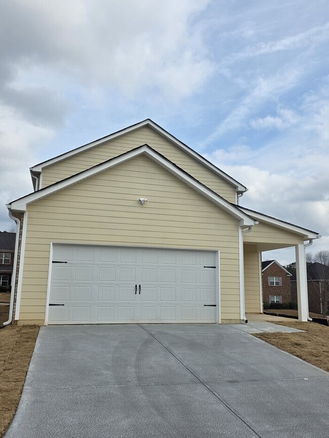 688 Armitage Way in Stockbridge, GA - Building Photo - Building Photo