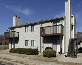 Cedar Creek Apartments in Montgomery, AL - Building Photo - Building Photo