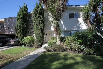 903 S Bedford St in Los Angeles, CA - Foto de edificio - Building Photo