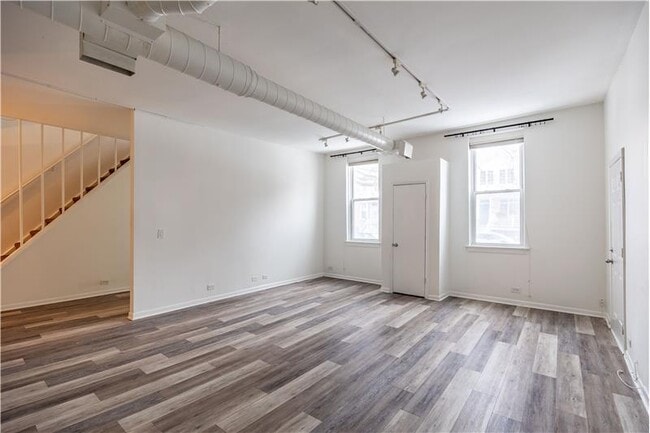 property at 1844 W Henderson St