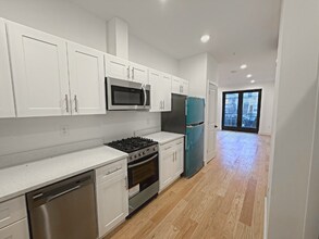 56 Cottage St in Jersey City, NJ - Foto de edificio - Building Photo