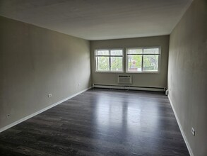 655 Deepwoods Dr, Unit Diamond Lane Condo in Mundelein, IL - Building Photo - Building Photo