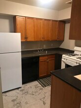 2013 Walnut St, Unit #4 in Philadelphia, PA - Building Photo - Building Photo